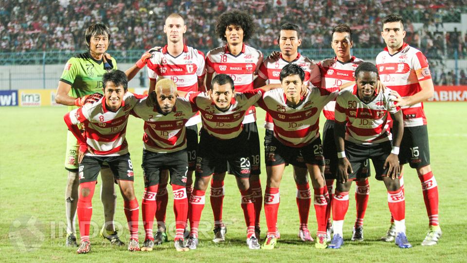 Madura%20United%20menghadapi%20Persija%20Jakarta.